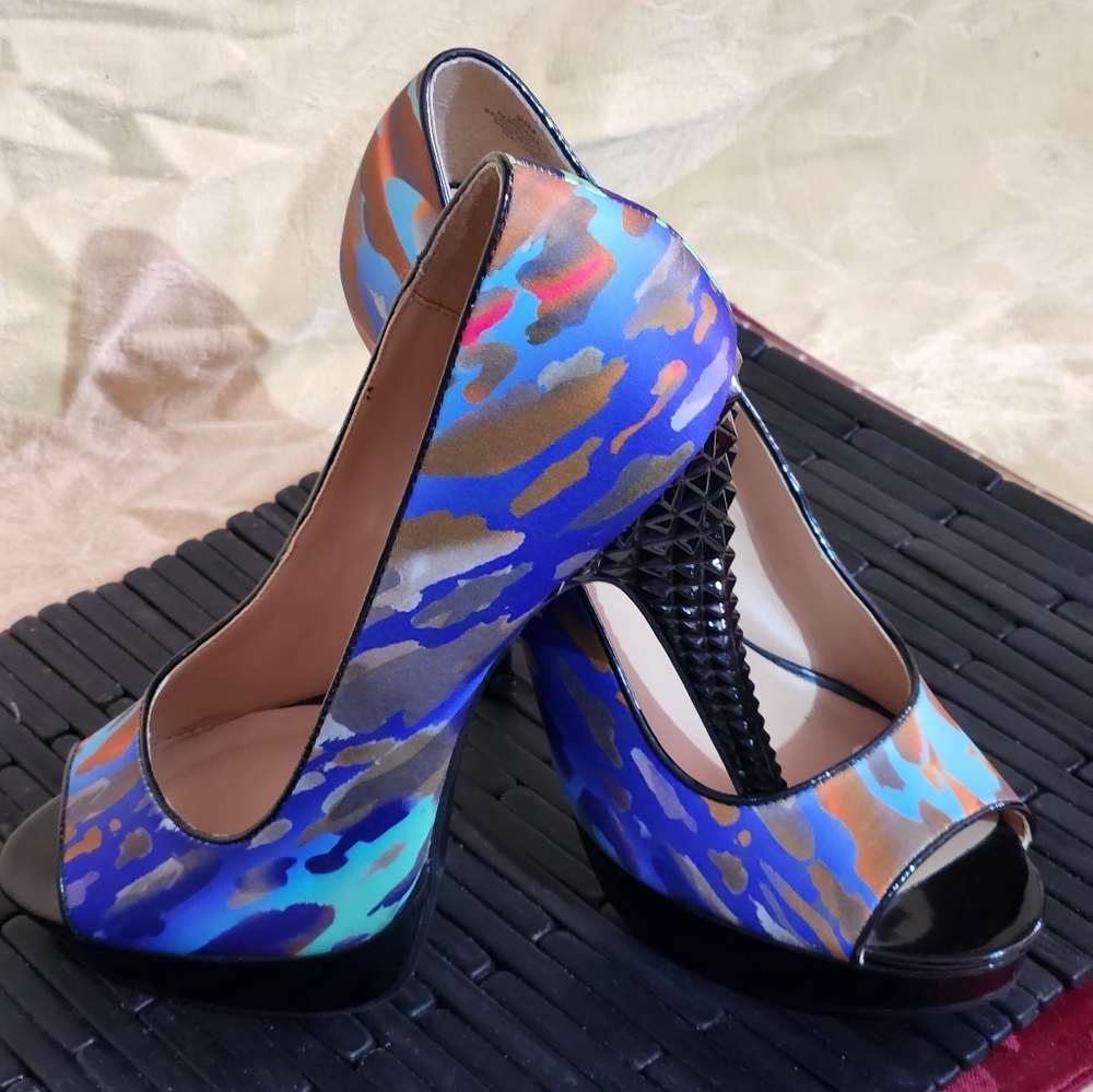 Ladies high heel shoes